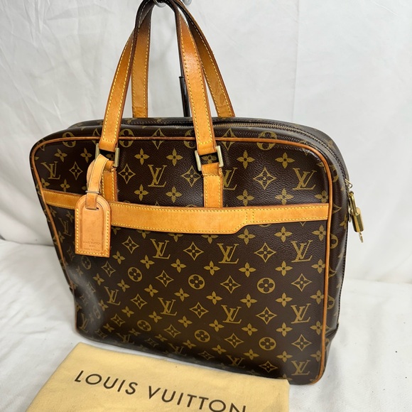 Louis Vuitton Handbag - Picture 1 of 11